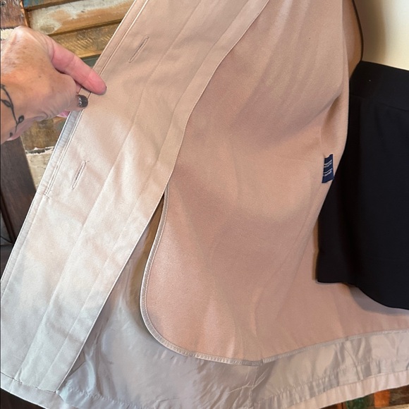 CLEAR OUT!! London Fog Trench Beige With Liner 10R - Picture 5 of 10